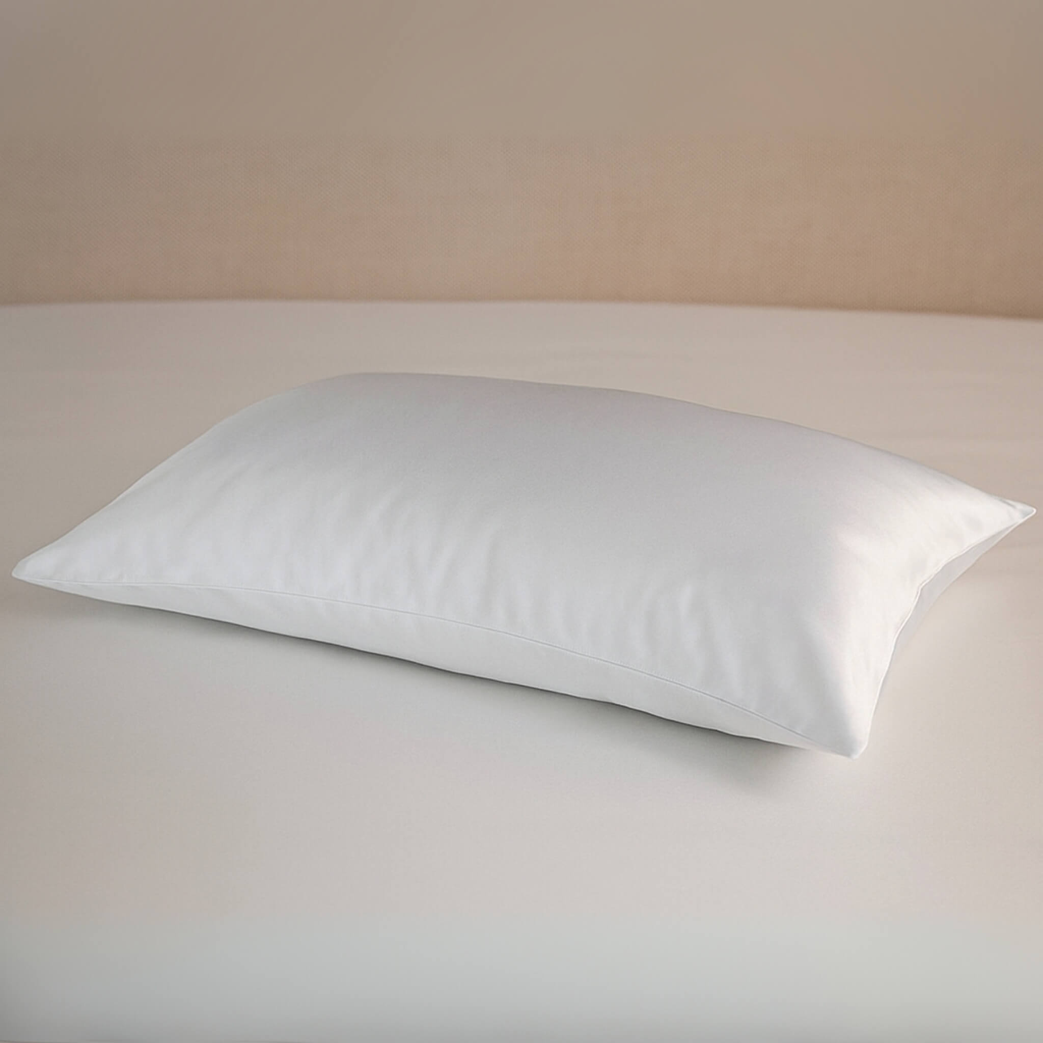 Silk silk pillowcase in an ivory silk bed sheet